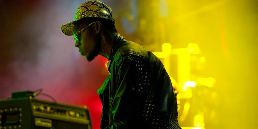 Theophilus London - Tribe Feat Jesse Boykins III - YouTube